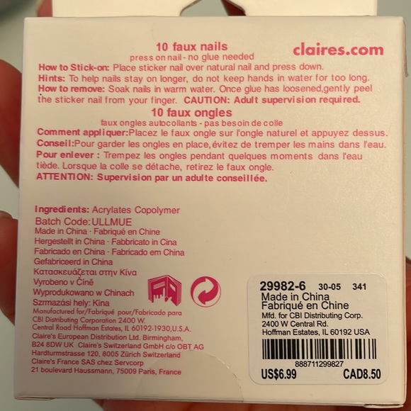 NEW IN BOX Claire’s Press on nails for little girls Christmas edition - Picture 3 of 3